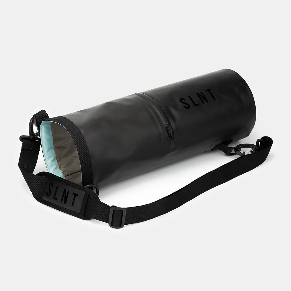SLNT Faraday Dry Bag - Image 9