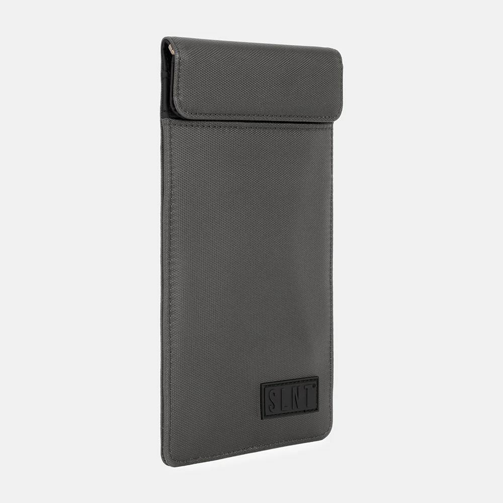 SLNT Faraday Phone Sleeve - Image 11