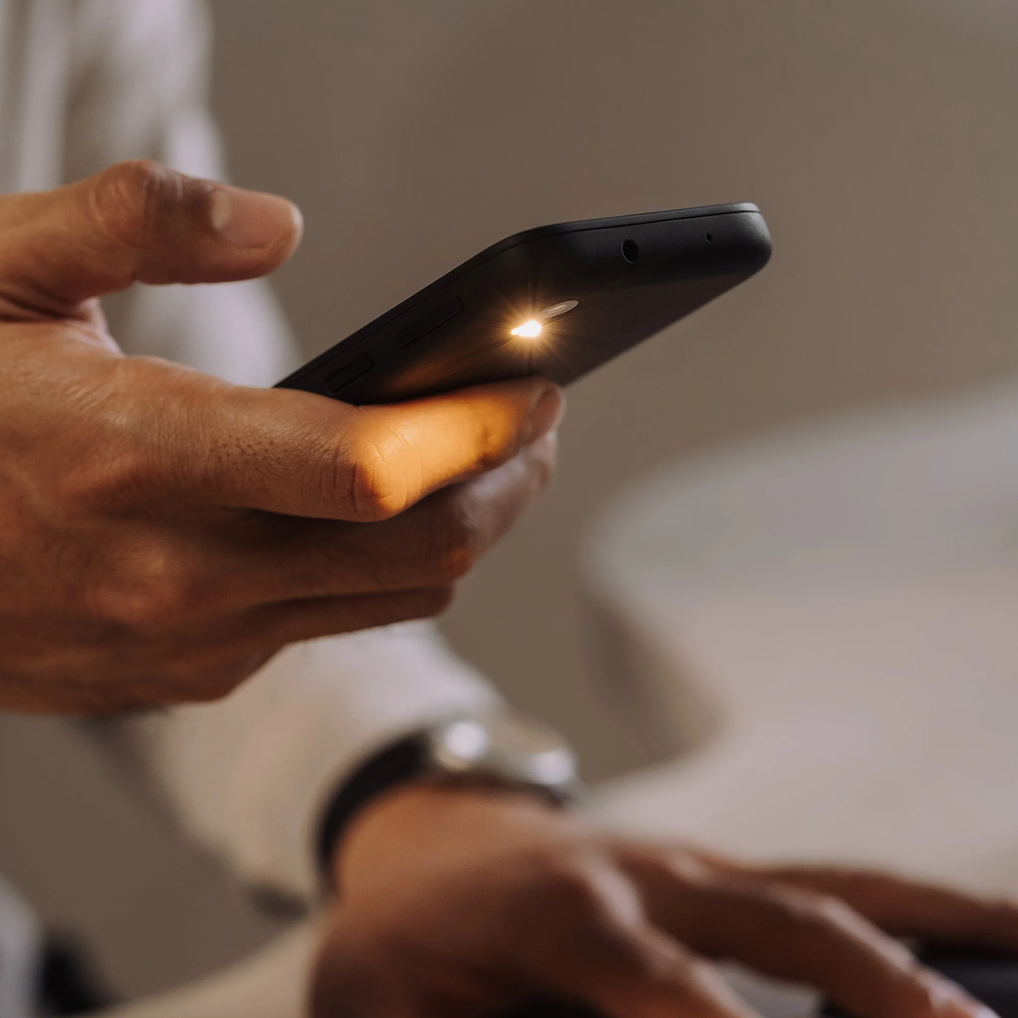 Mudita Kompakt Lower EMF Cell Phone (North America) - Image 16